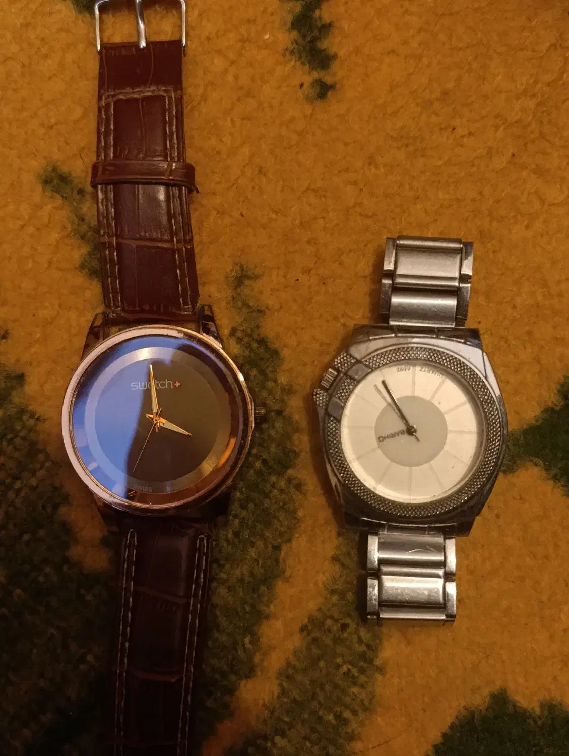 ساعت|ساعت|مشهد, طبرسی شمالی|دیوار