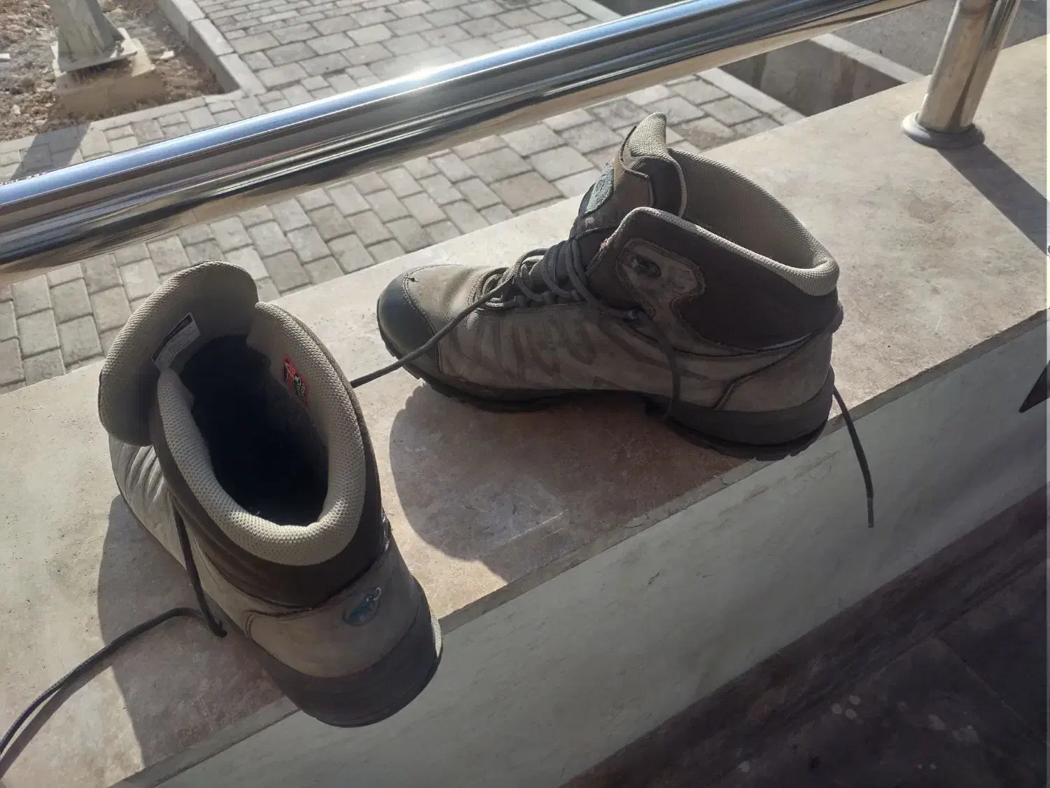 نیم بوت ماموت سایز46|کیف، کفش، کمربند|تهران, قصر فیروزه ۱|دیوار