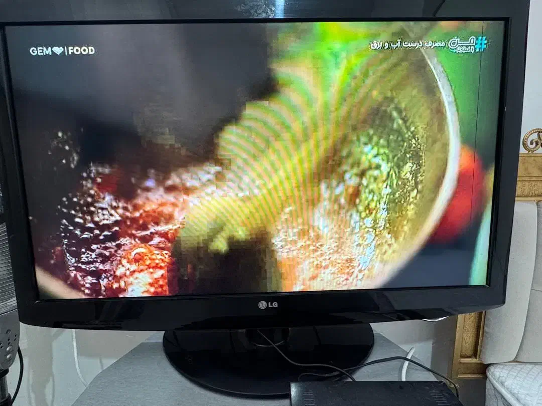 تلویزیون 42 اینچ|تلویزیون و پروژکتور|سبزوار, کوی گلستان|دیوار