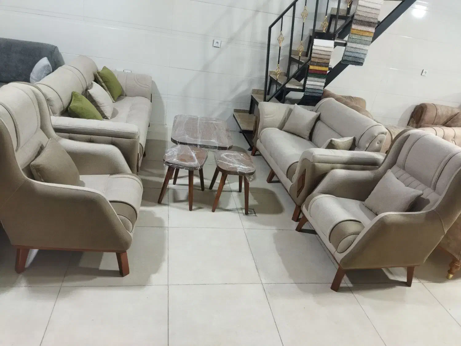 مبلمان تی 550فروش حضوری و آنلاین نقدو اقساط|مبلمان خانگی و میز عسلی|بندرلنگه, |دیوار