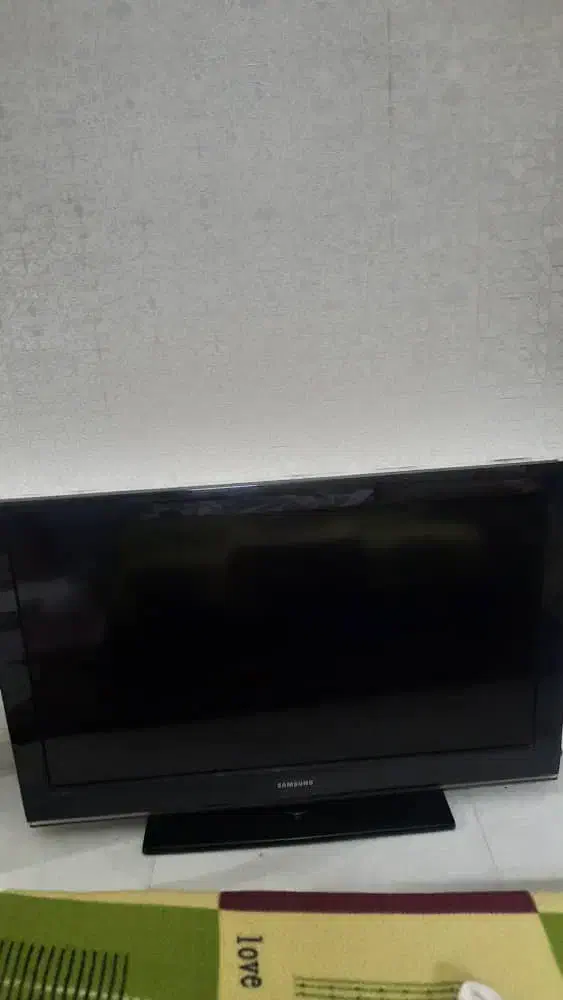 ساموسنگ ۳۷ اینچ همراه گیرنده|تلویزیون و پروژکتور|تهران, ورزشگاه آزادی|دیوار