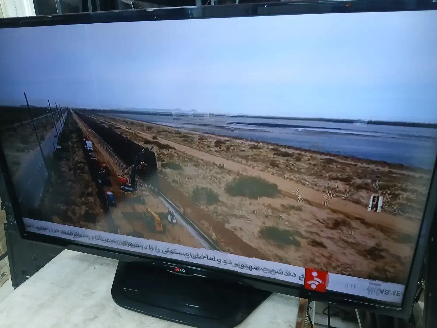 تلویزیون الجی ۴۲ اینچ LED سالم وتمیز اصلی|تلویزیون و پروژکتور|قم, امامزاده ابراهیم|دیوار