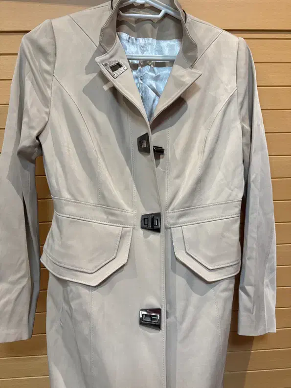 دو عدد بارانی سایز ۳۸-۴۰|لباس|قزوین, |دیوار