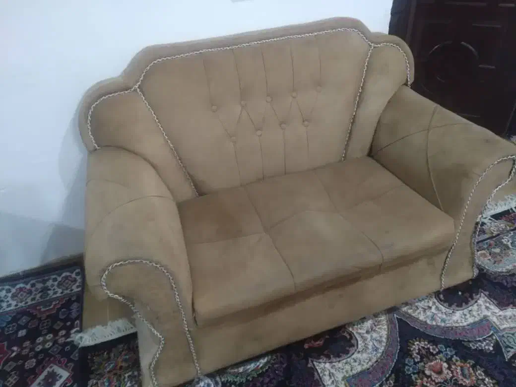 مبل سالم تمیز|مبلمان خانگی و میز عسلی|رشت, خرسندی|دیوار