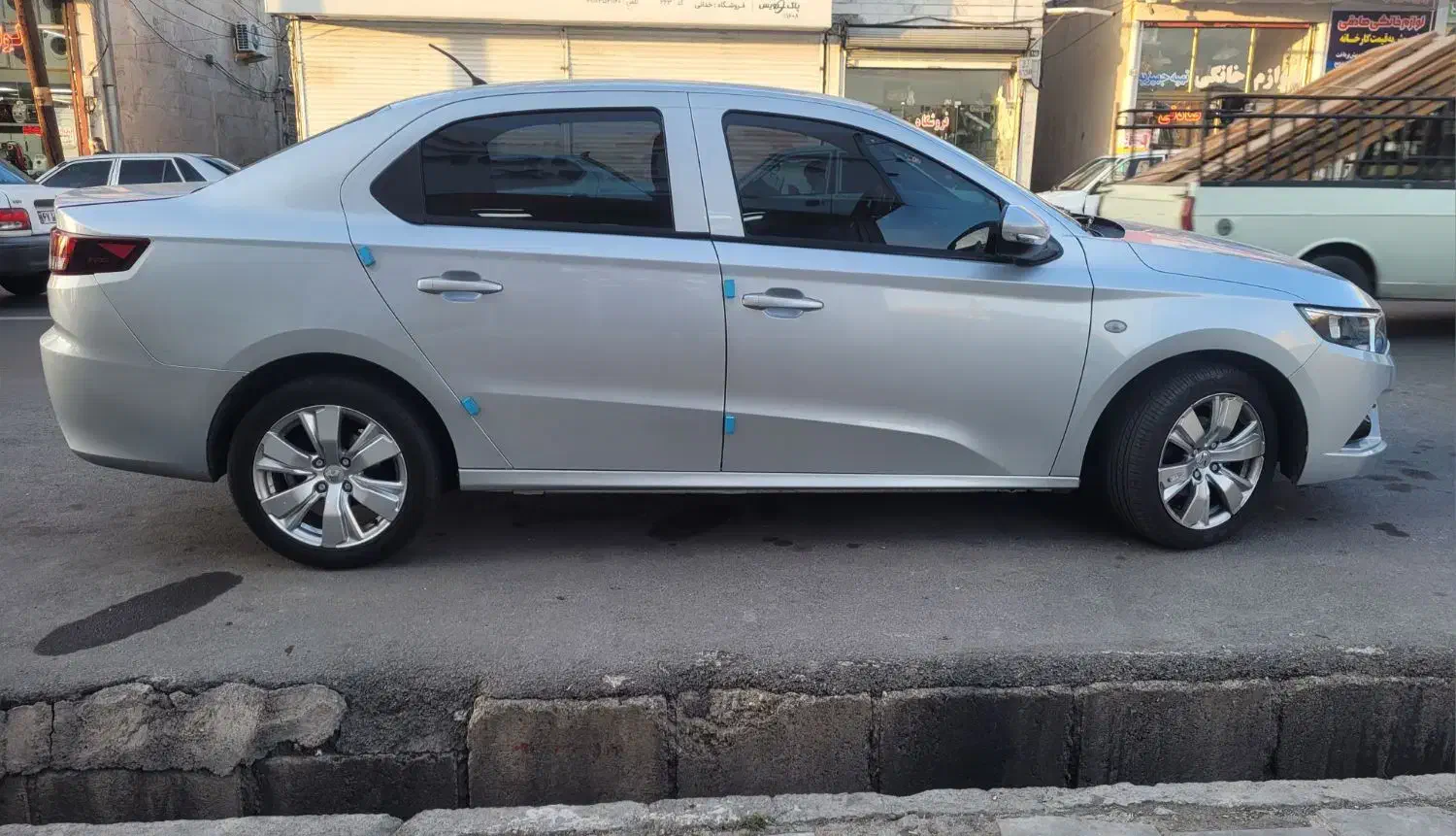 تارا دستی ۱۴۰۱ نقره ای|خودرو سواری و وانت|زنجان, |دیوار