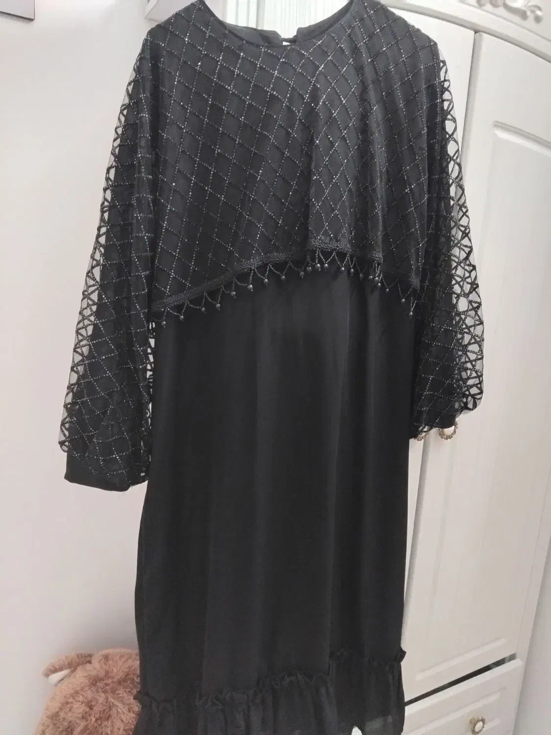 پیراهن مشکی|لباس|قم, نیروگاه|دیوار