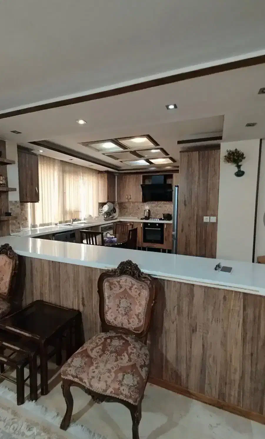 ۱۳۵ متر ۳ خواب نوساز تکواحدی فول امکانات