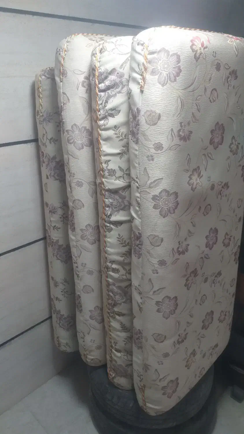 پشتی ۴عدد املیون|پشتی|خرم‌آباد, |دیوار