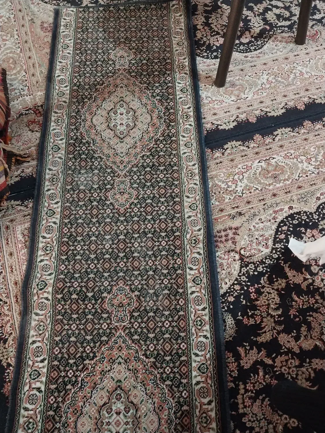 فرش پله دو متر سالم بدون پاره گی|فرش|ارومیه, |دیوار