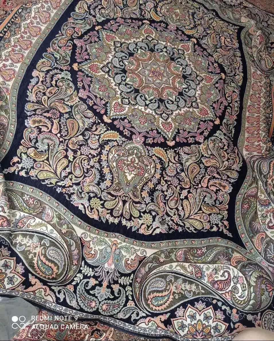 روفرشی نو نو|روفرشی|قم, چهل درخت‎|دیوار