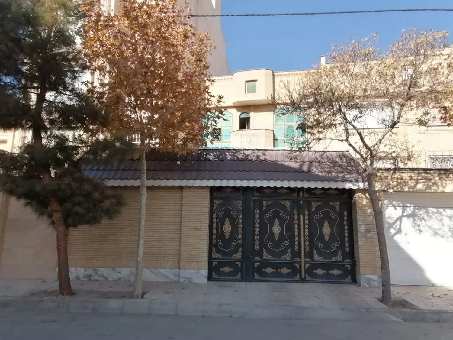 سه واحد آپارتمان در دو طبقه و همکف کلا ۱۹۷متر مربع|فروش خانه و ویلا|مشهد, ولیعصر (شهرک غرب)|دیوار