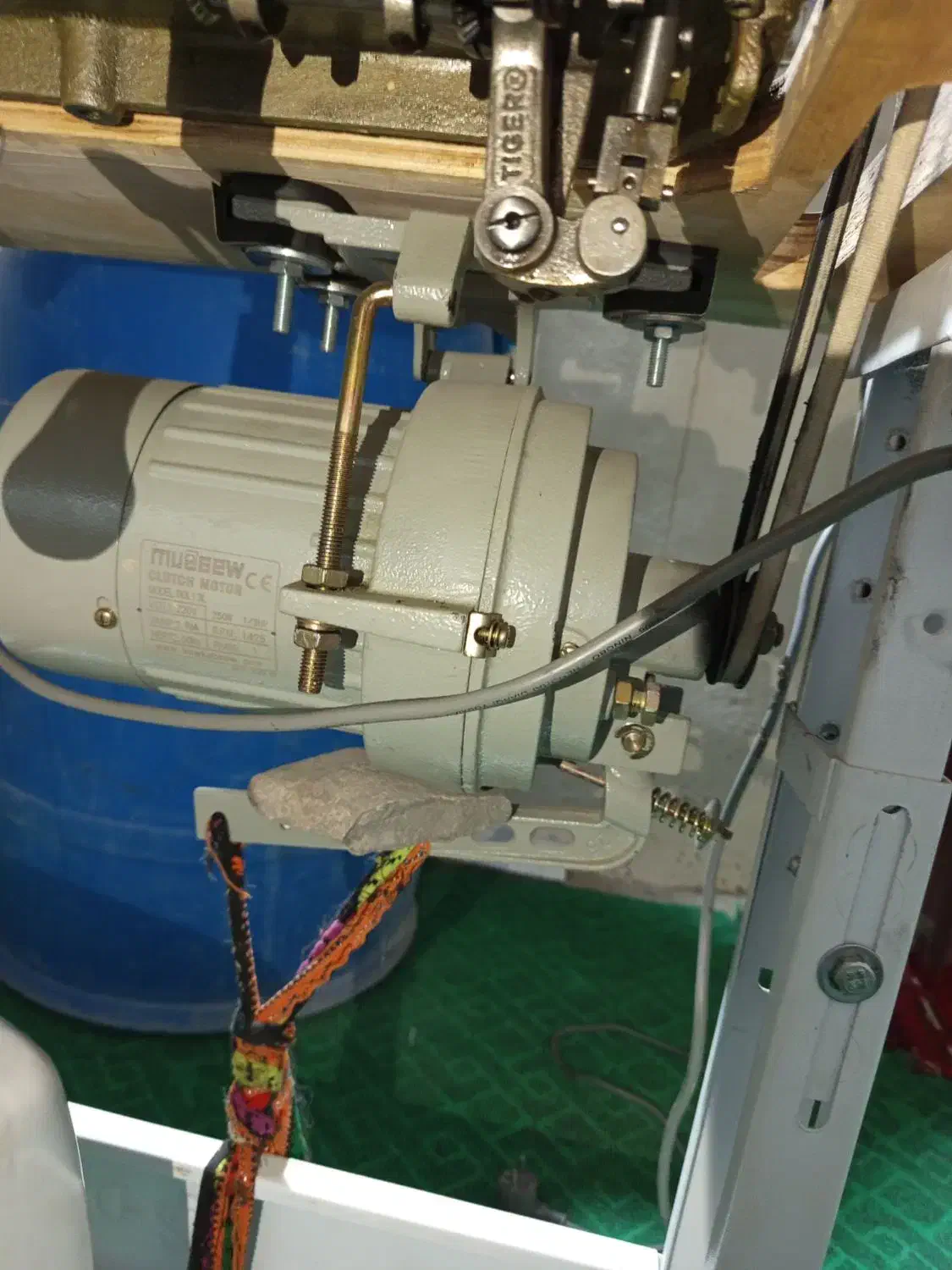 چرخ خیاطی چکن دوز|لوازم خیاطی و بافتنی|ایرانشهر, |دیوار