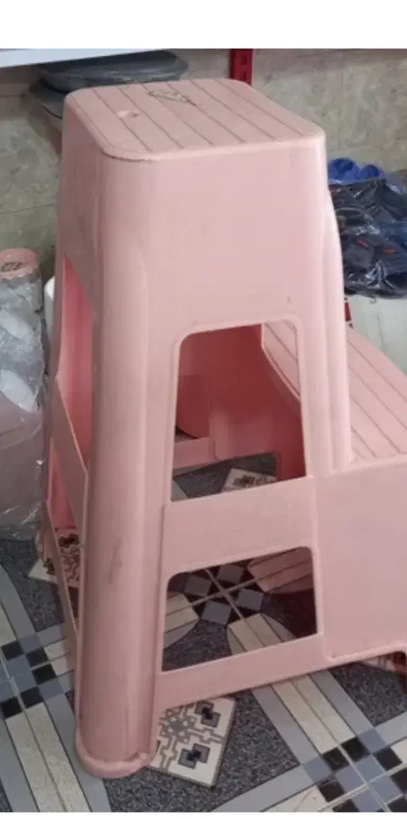 چهارپایه صورتی محکم - مناسب همه فضاها|صندلی و نیمکت|نیشابور, شهرک رسولی|دیوار