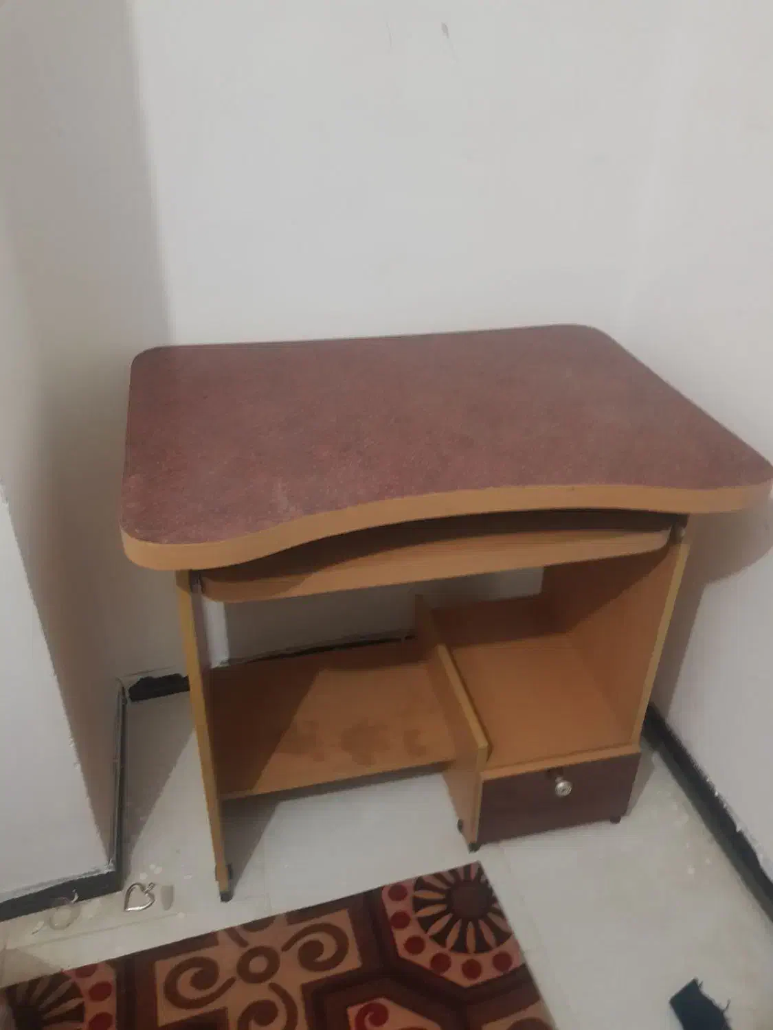 میز تلفن|میز تلفن|قم, پردیسان|دیوار