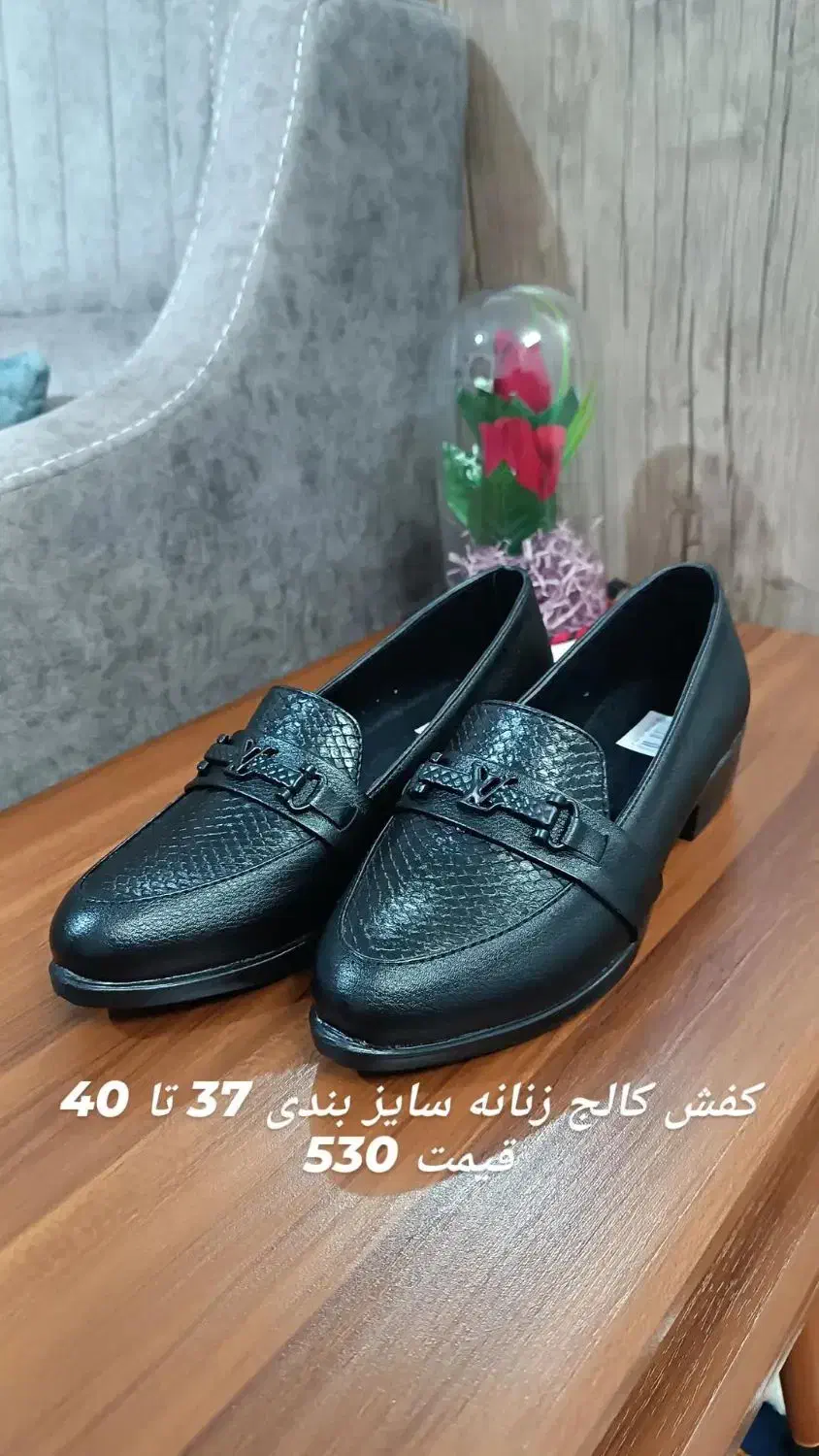 کفش پاشنه دار و کالج زنانه|کیف، کفش، کمربند|اشتهارد, |دیوار