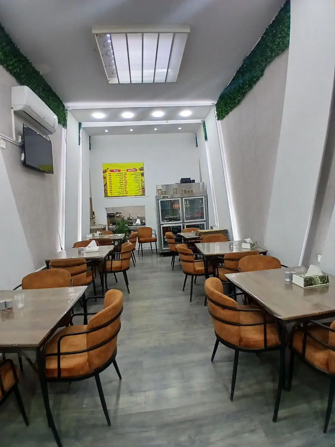 واگذاری فست فود تایماز|اجارهٔ مغازه و غرفه|آبیک, |دیوار