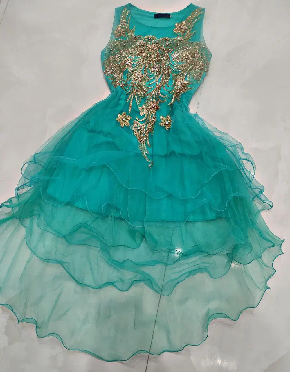 لباس مجلسی|لباس|دورود, |دیوار