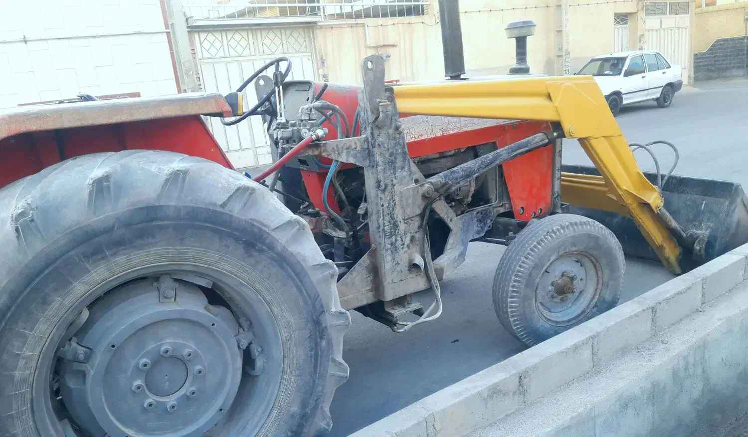 تراکتور فرگوسن ۲۸۵ بیلدار|خودرو سنگین|نجفآباد, شهدا|دیوار