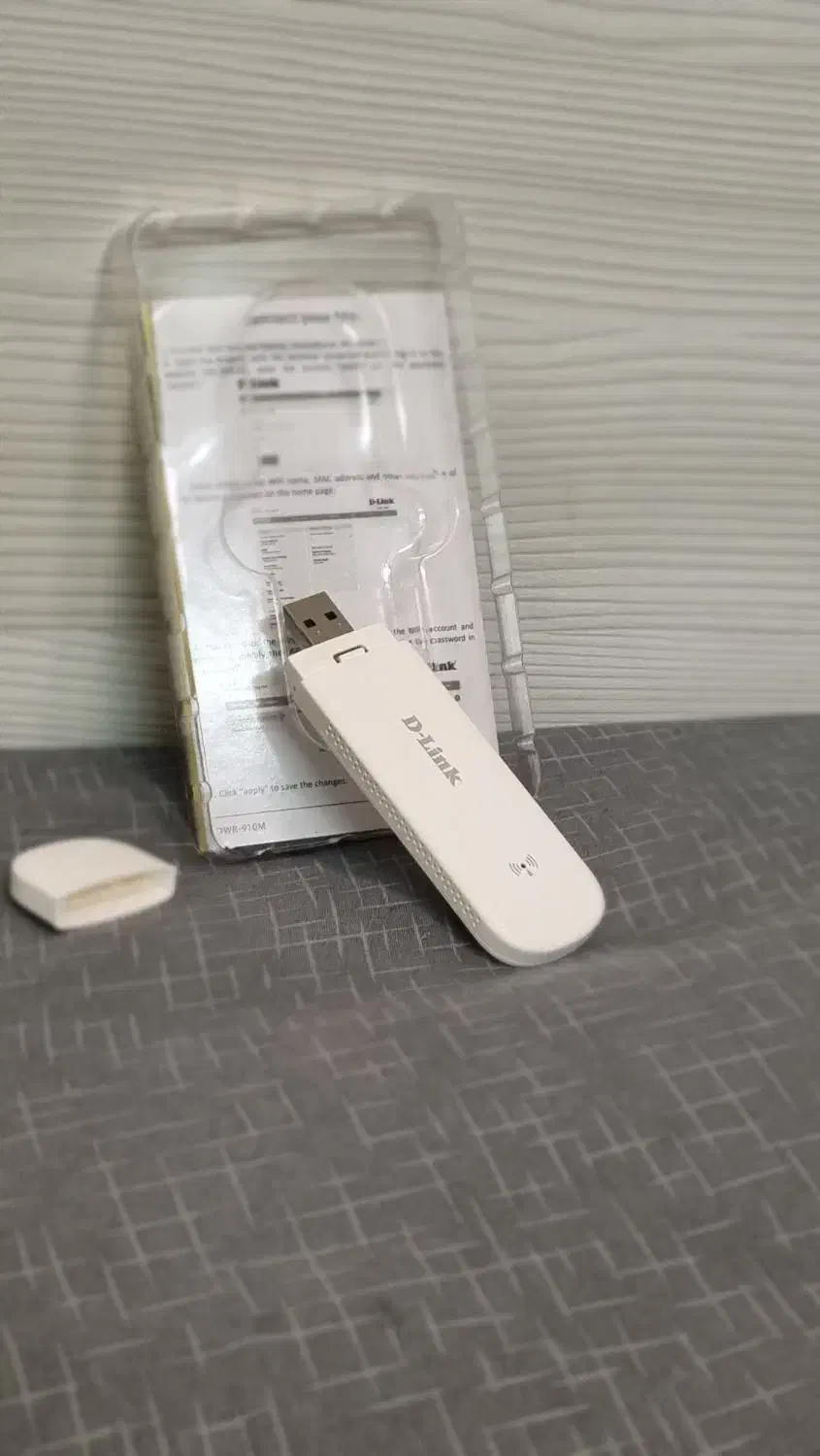 مودم سیمکارتی D-LINK آنلاک USB خور +4G|مودم و تجهیزات شبکه|لاهیجان, کوی آزادگان|دیوار