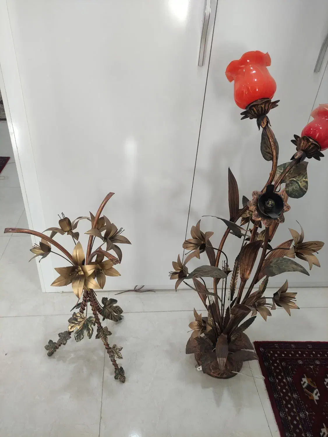 آباژور به همراه میزش|چراغ خواب و آباژور|خوی, |دیوار