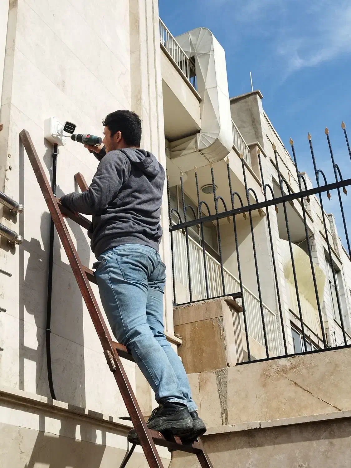 نصب دوربین مداربسته|خدمات پیشه و مهارت|تهران, شیخ هادی|دیوار