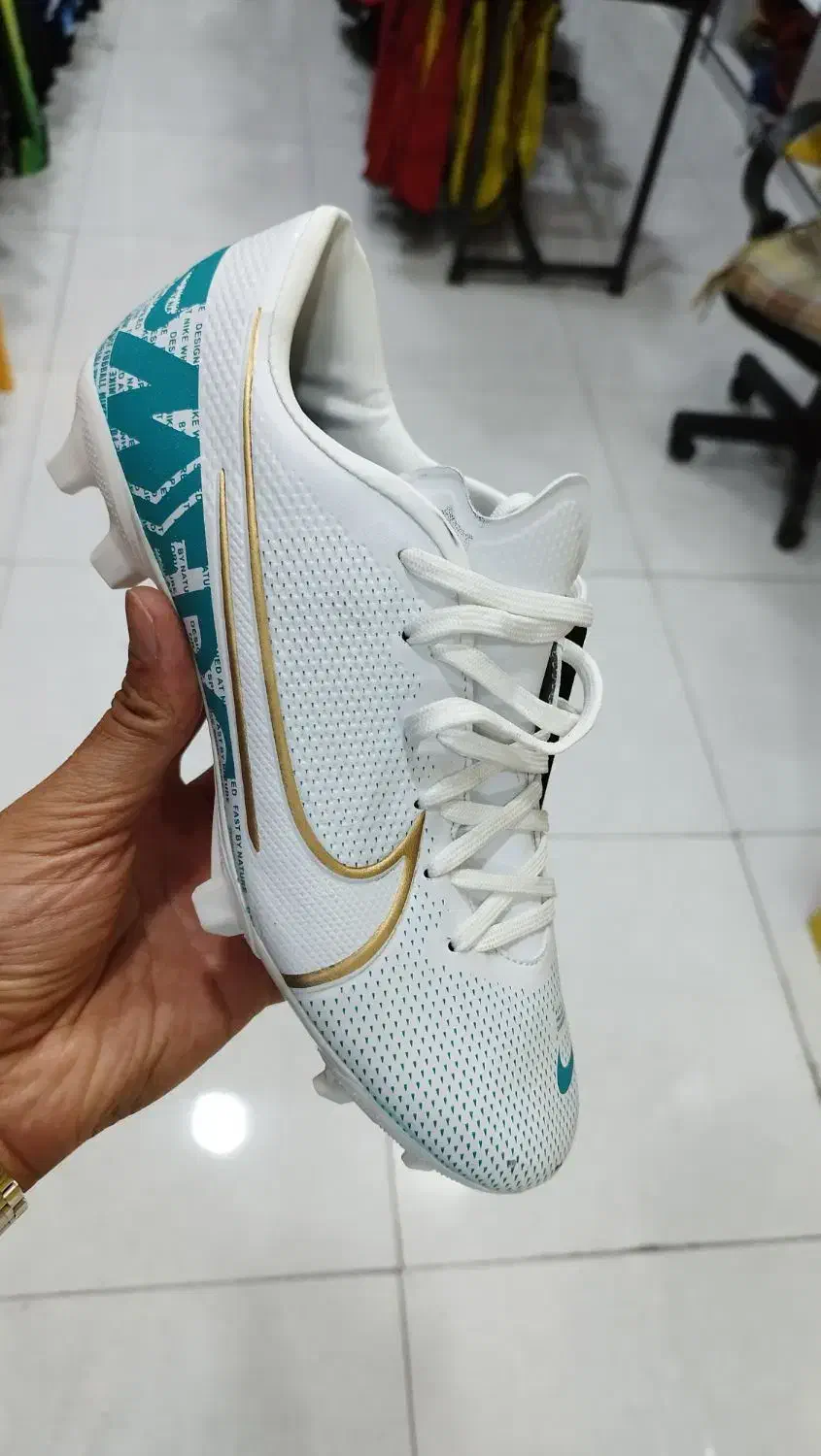 استوک چرم درجه یک|ورزشهای توپی|خرمآباد, |دیوار