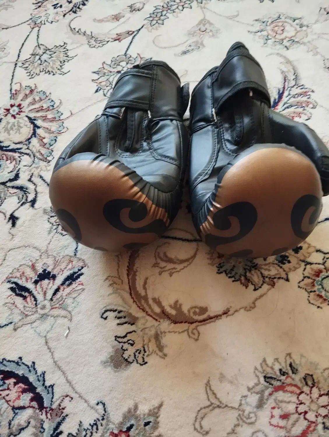 دستکش بوکس ، کینگ بوکسینگ|تجهیزات ورزشی|اصفهان, سیچان|دیوار