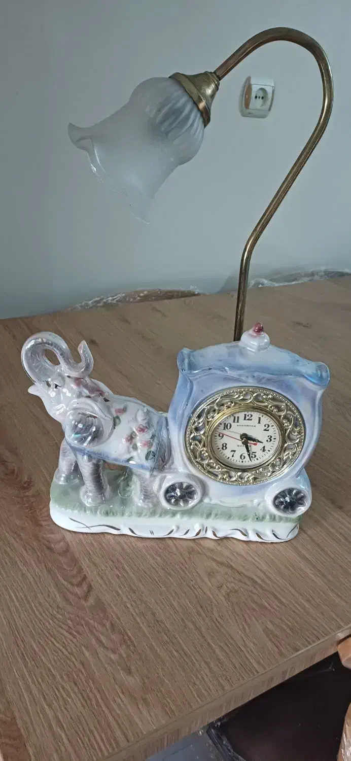 ساعت و چراغ خواب|چراغ خواب و آباژور|قزوین, |دیوار