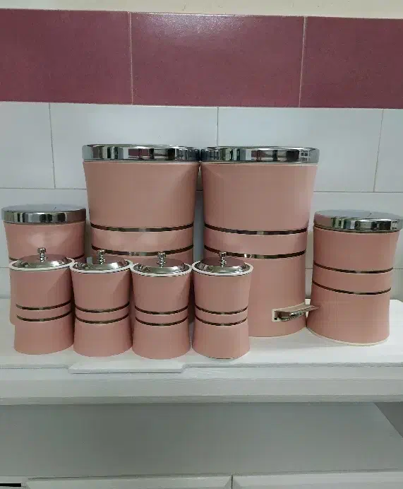 اورانوس|ظروف نگهدارنده، پلاستیکی، یک‌بارمصرف|قم, نیروگاه|دیوار