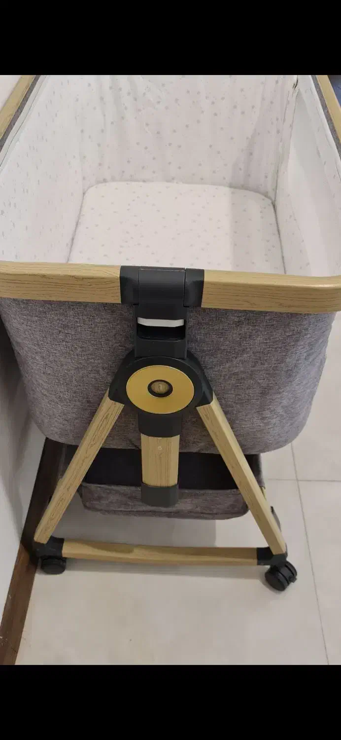 تخت کنار مادر فیکشن|تخت و صندلی بچه|ساری, |دیوار