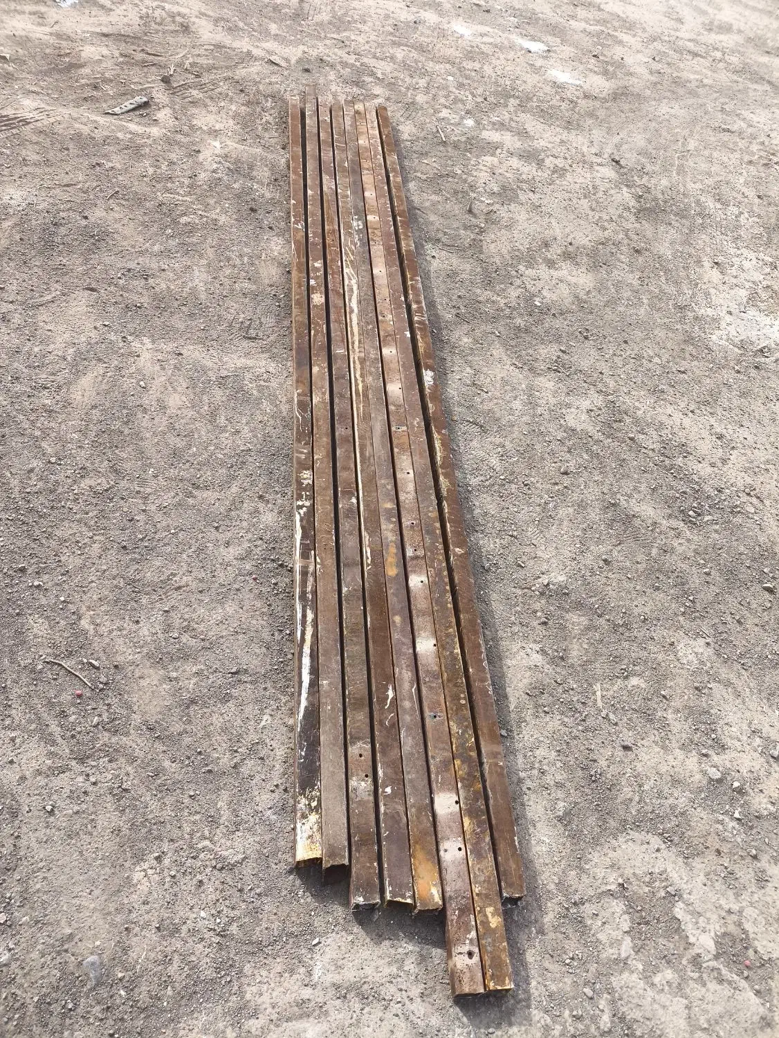 قوطی 4در4|مصالح و تجهیزات ساختمان|بم, |دیوار