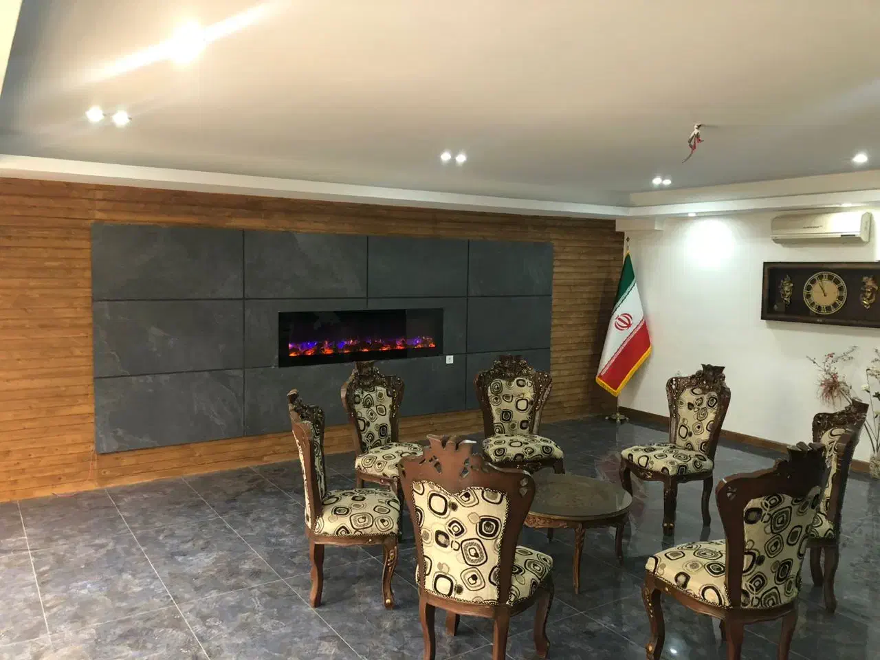 آپارتمان نوساز با لابی زیبا دولاین آسانسور(ناصری)|اجارهٔ آپارتمان|نور, |دیوار