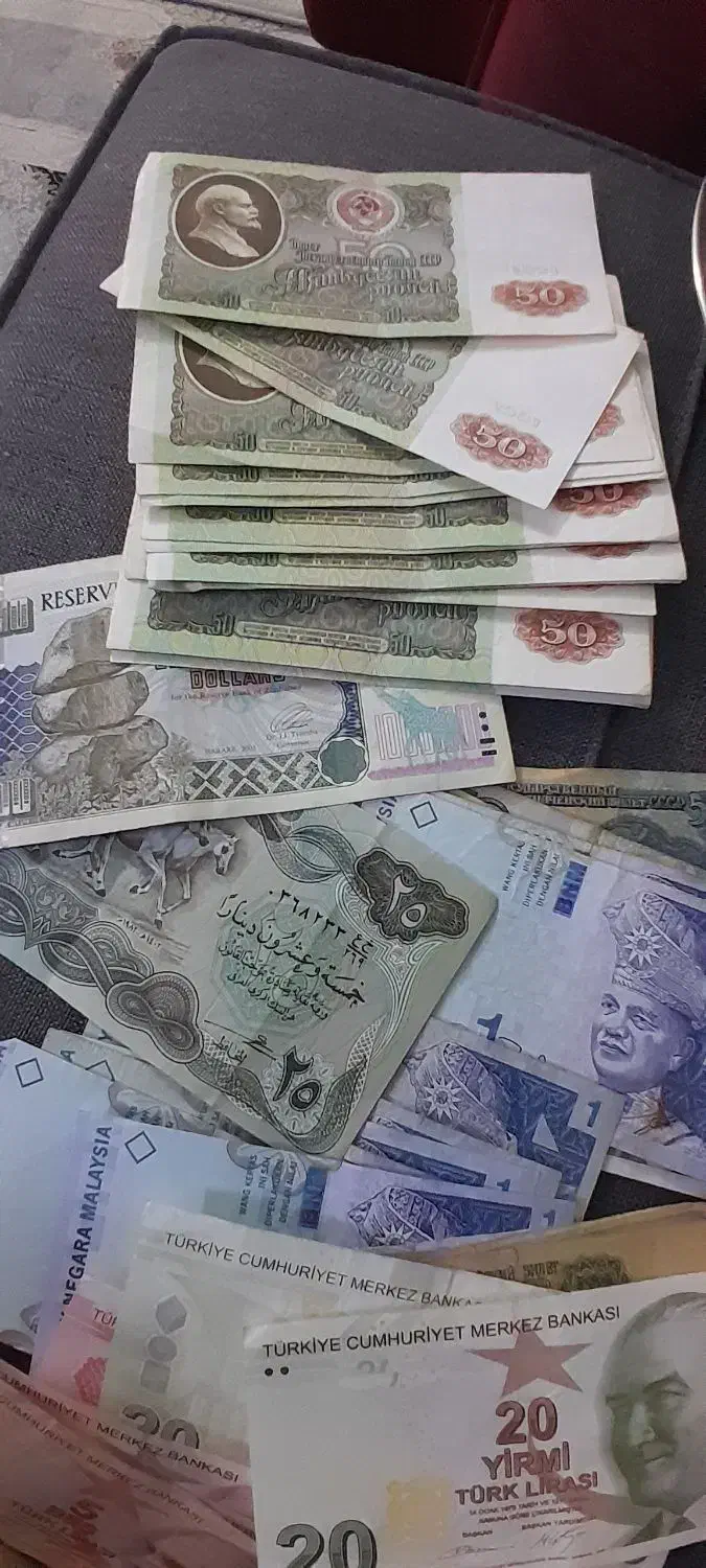 پول تمام کشور ها|کلکسیون سکه، تمبر، اسکناس|پردیس, فاز ۱|دیوار