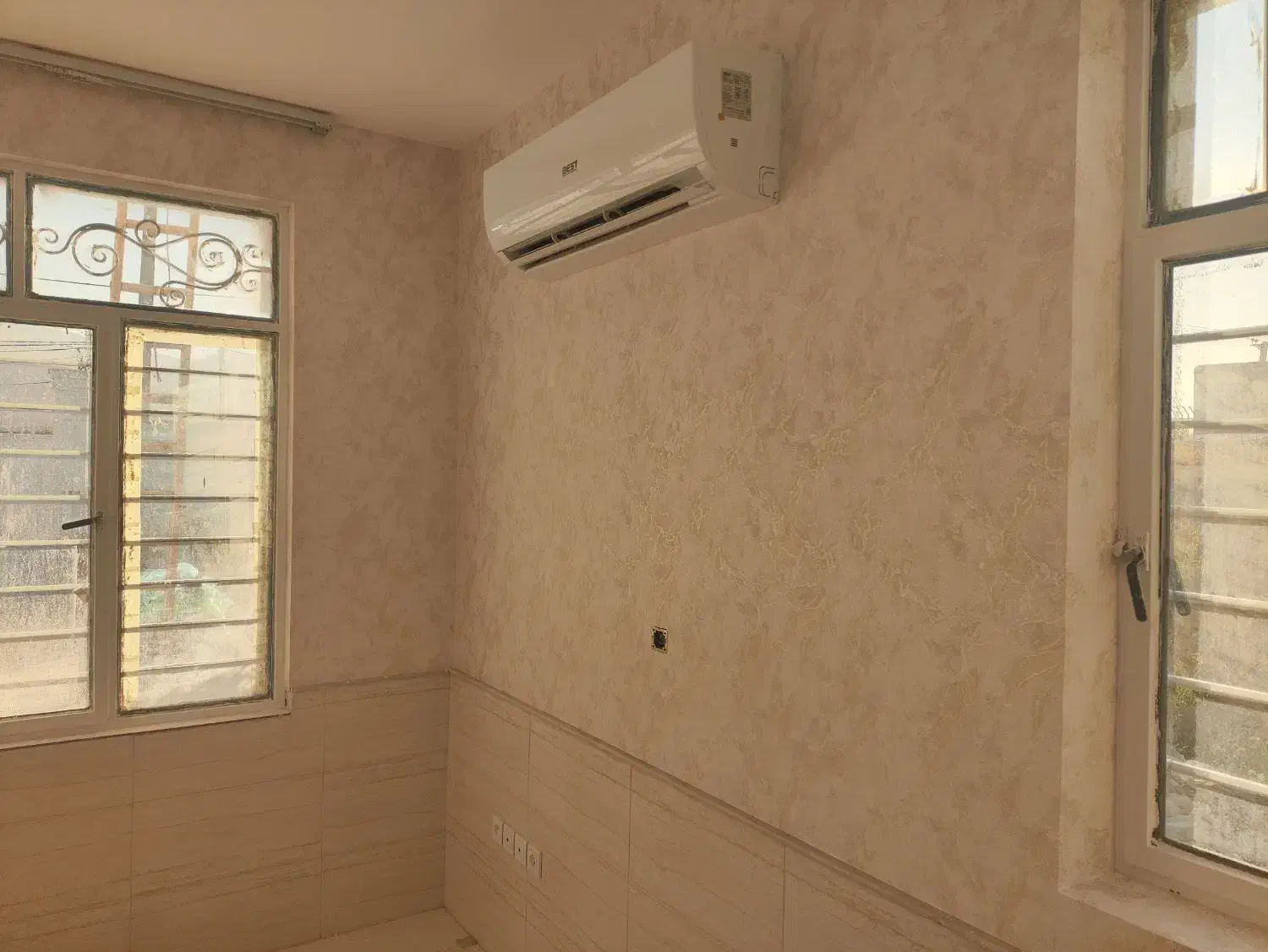 نصب کاغذ دیواری|خدمات پیشه و مهارت|کاشان, مدرس|دیوار