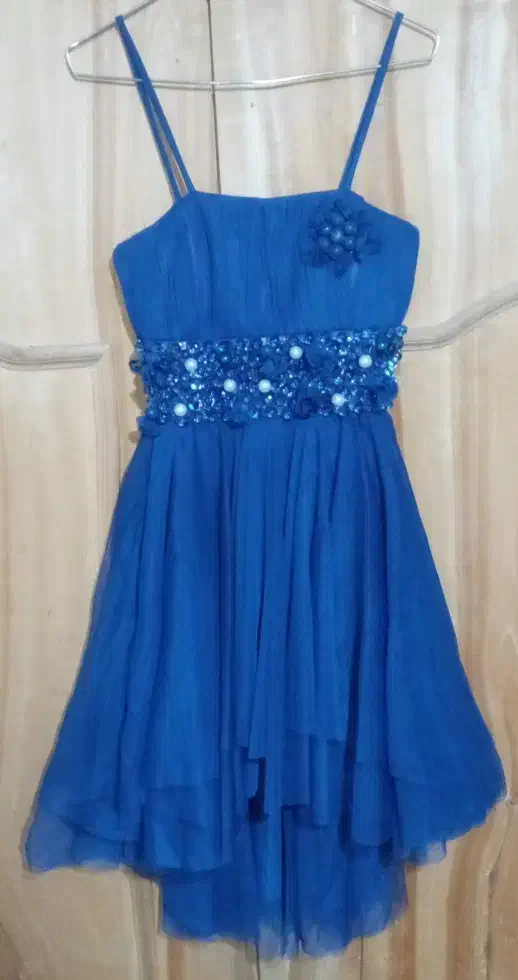 چند دست لباس مجلسی|لباس|دلیجان, |دیوار