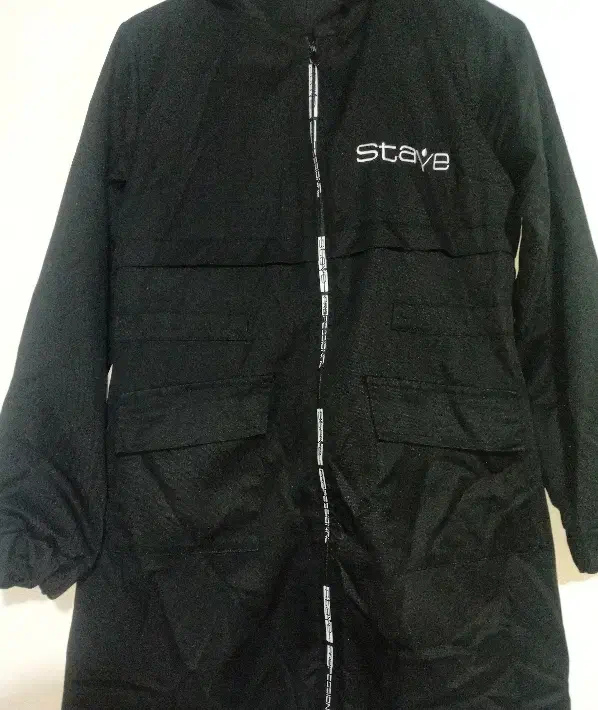 مانتو مشکی مناسب پاییز و زمستان|لباس|برخوار, |دیوار