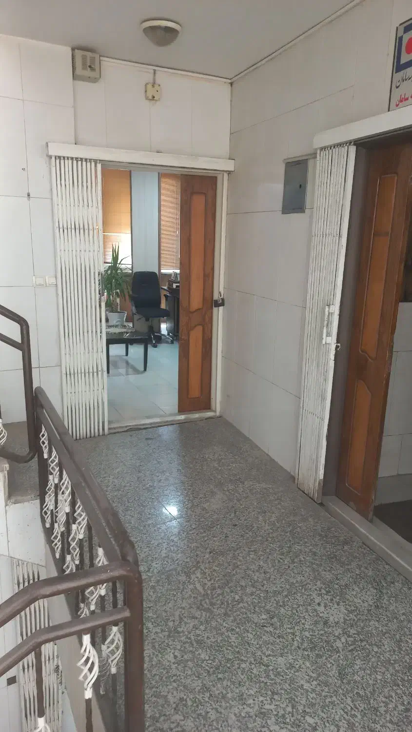 دفتر کار اداری|فروش دفتر کار، اتاق اداری، مطب|اصفهان, لاله|دیوار