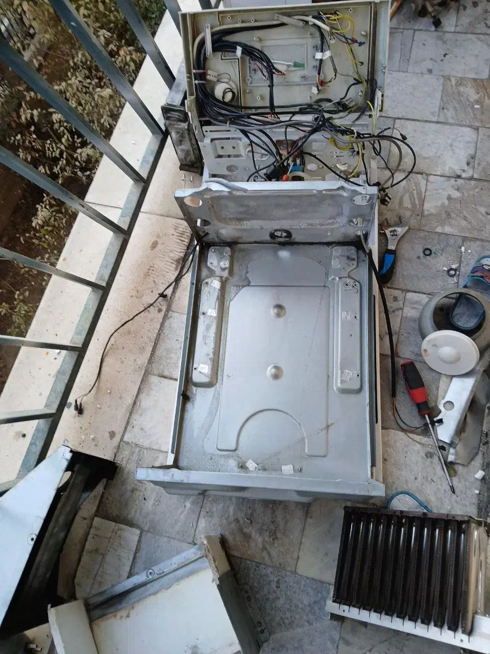 پکیج دیواری فن دار تاچی تیپ A|آبگرمکن، پکیج، شوفاژ|اندیشه, اندیشه فاز ۱|دیوار