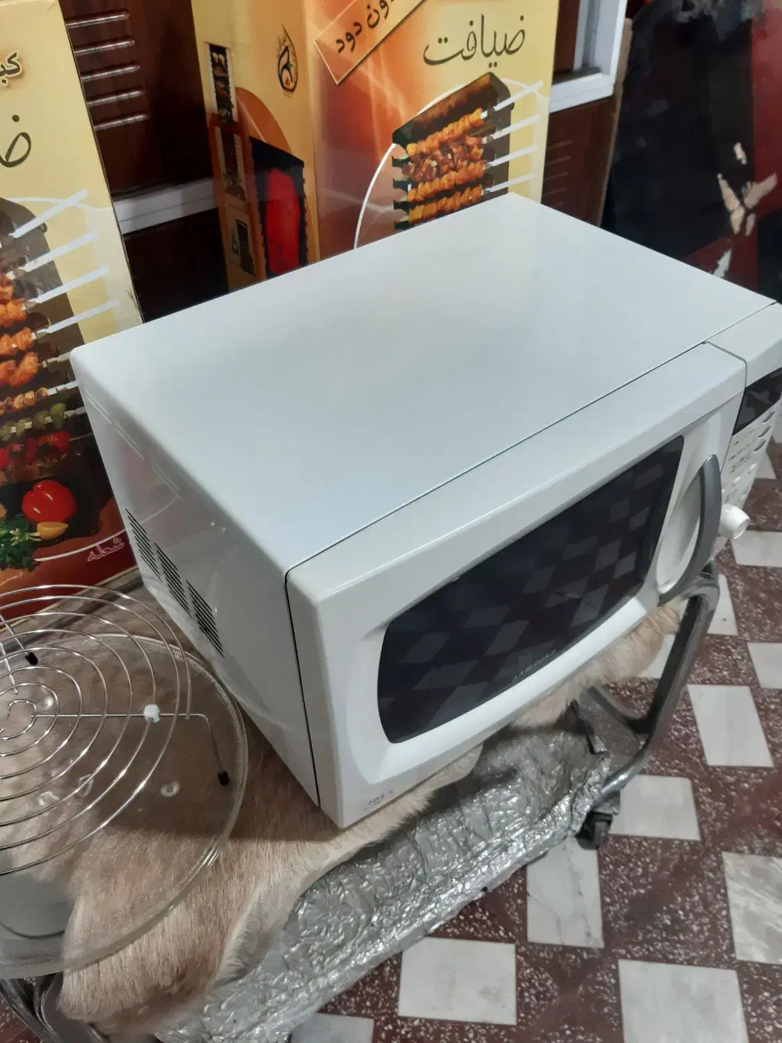 ماکروفر سامسونگ اصلا استفاده نشده|اجاق گاز و لوازم برقی پخت‌وپز|ساری, |دیوار