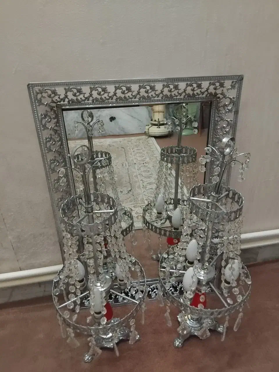 آینه|آینه|کرج, باغستان|دیوار