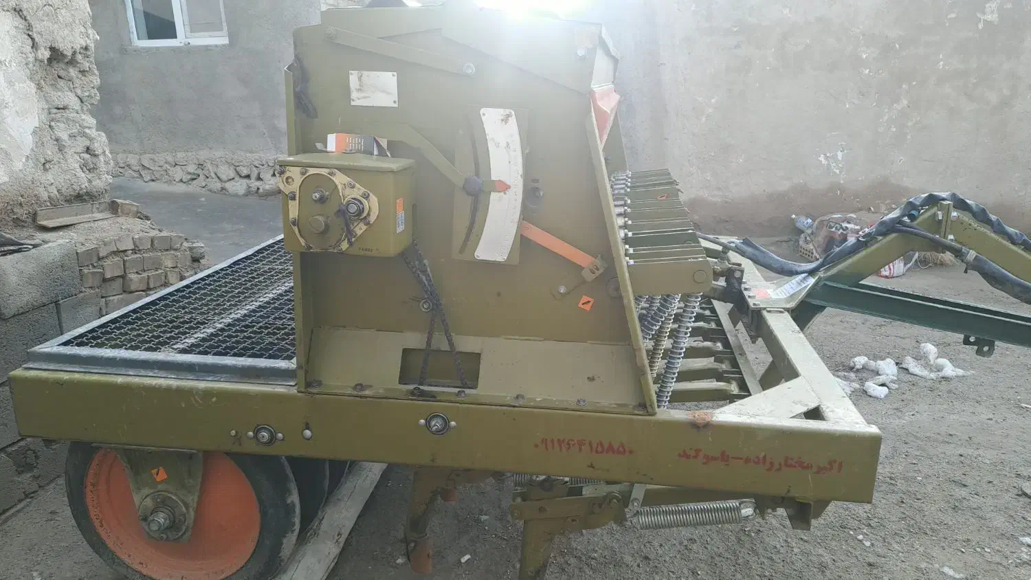 درحد نو|ابزارآلات|انگوران, |دیوار