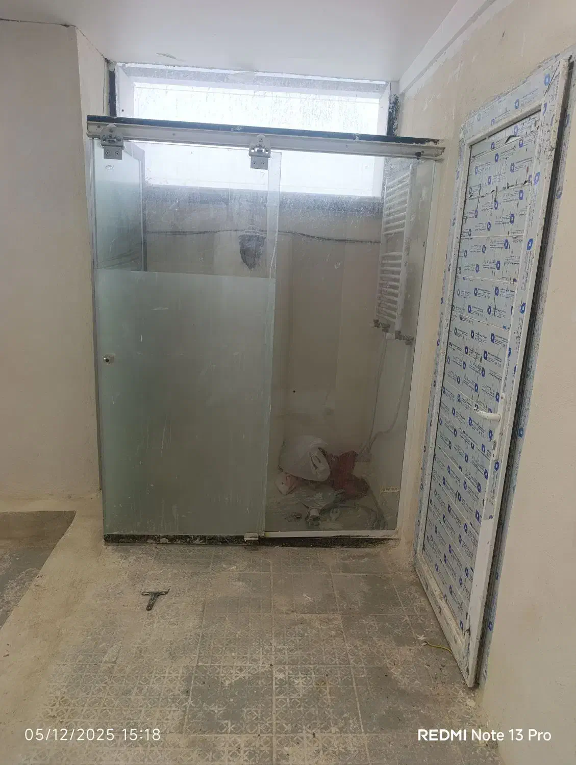 شیشه سکوریت و درب برقی تعمیرات فوری و نصب|خدمات پیشه و مهارت|شیراز, شهرک پرواز|دیوار