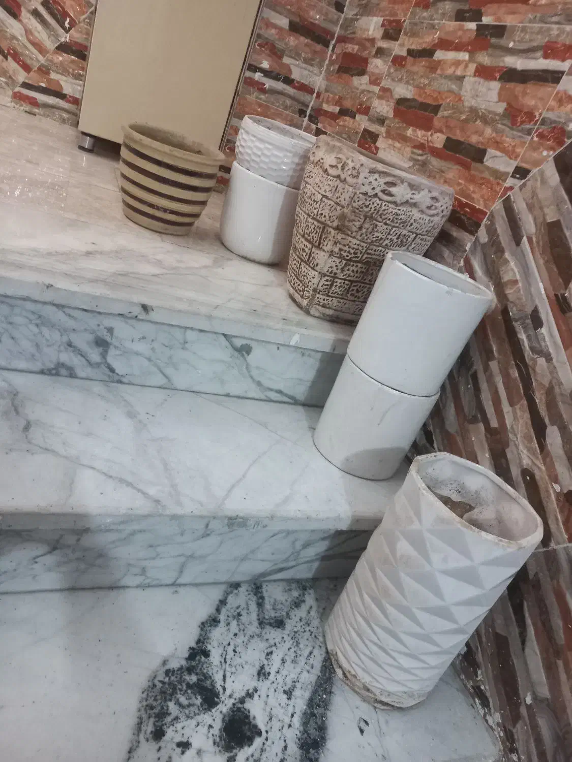 گلدان سفالی|گل و گیاه طبیعی|شوش, |دیوار