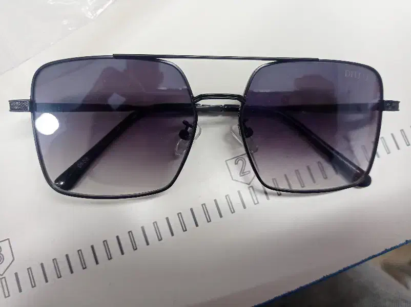 عینک خلبانی نو|زیورآلات و اکسسوری|قدس, شهر‌قدس|دیوار