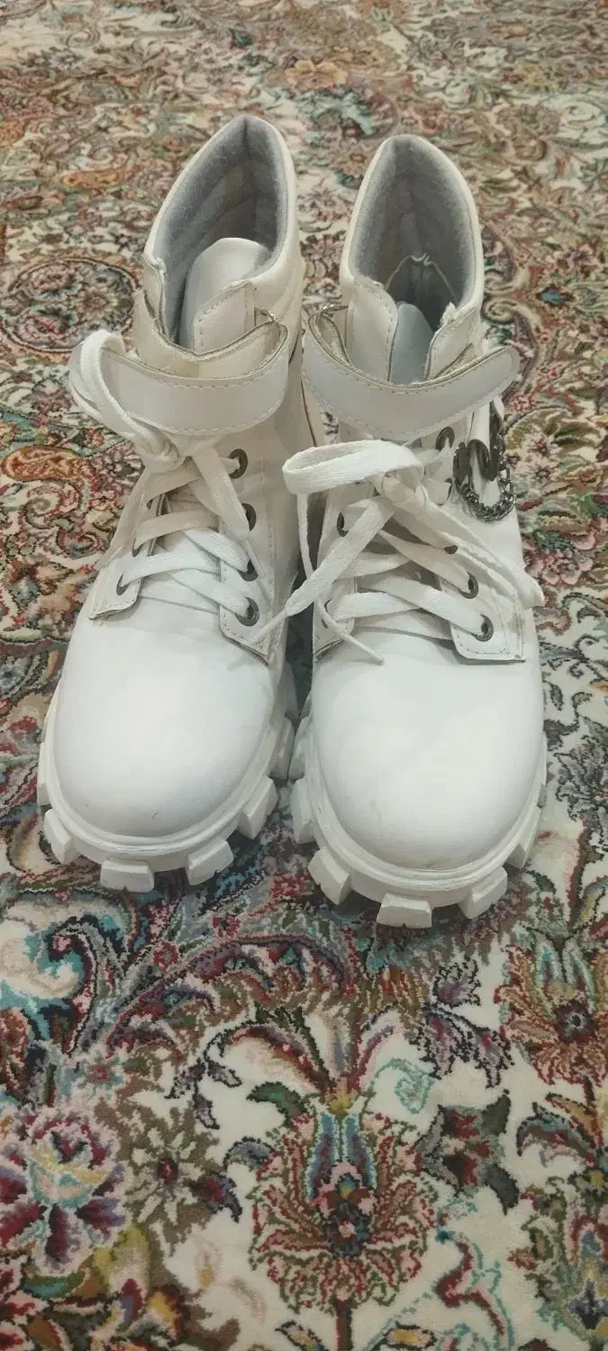 کفش دخترانه|کفش و لباس بچه|خرم‌آباد, |دیوار