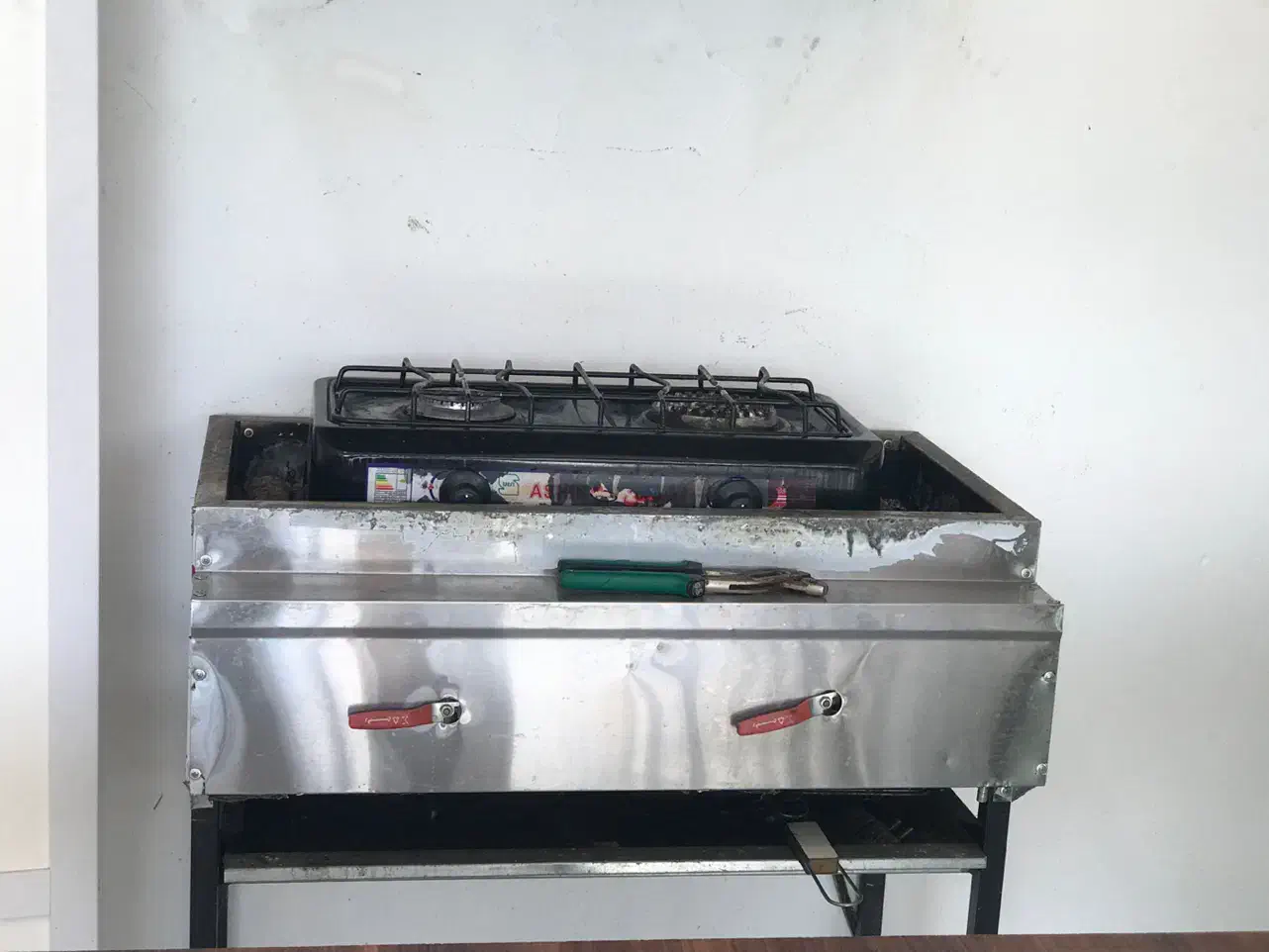 منقل گازی استیل با پایه در حد نو|کافیشاپ و رستوران|ایزدشهر, |دیوار