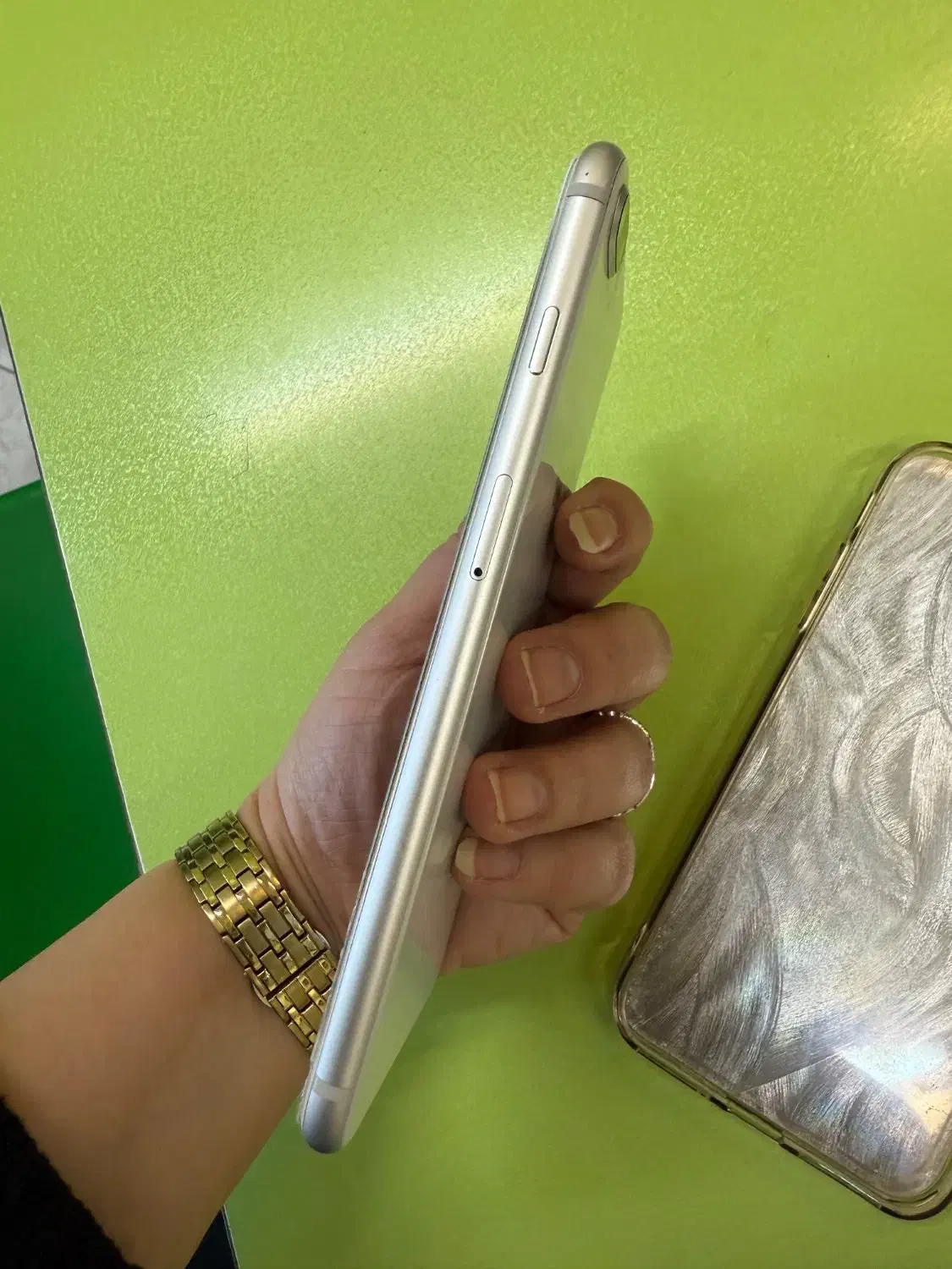 آیفون 8 پلاس 64GB سفید|موبایل|تهران, نازی‌آباد|دیوار