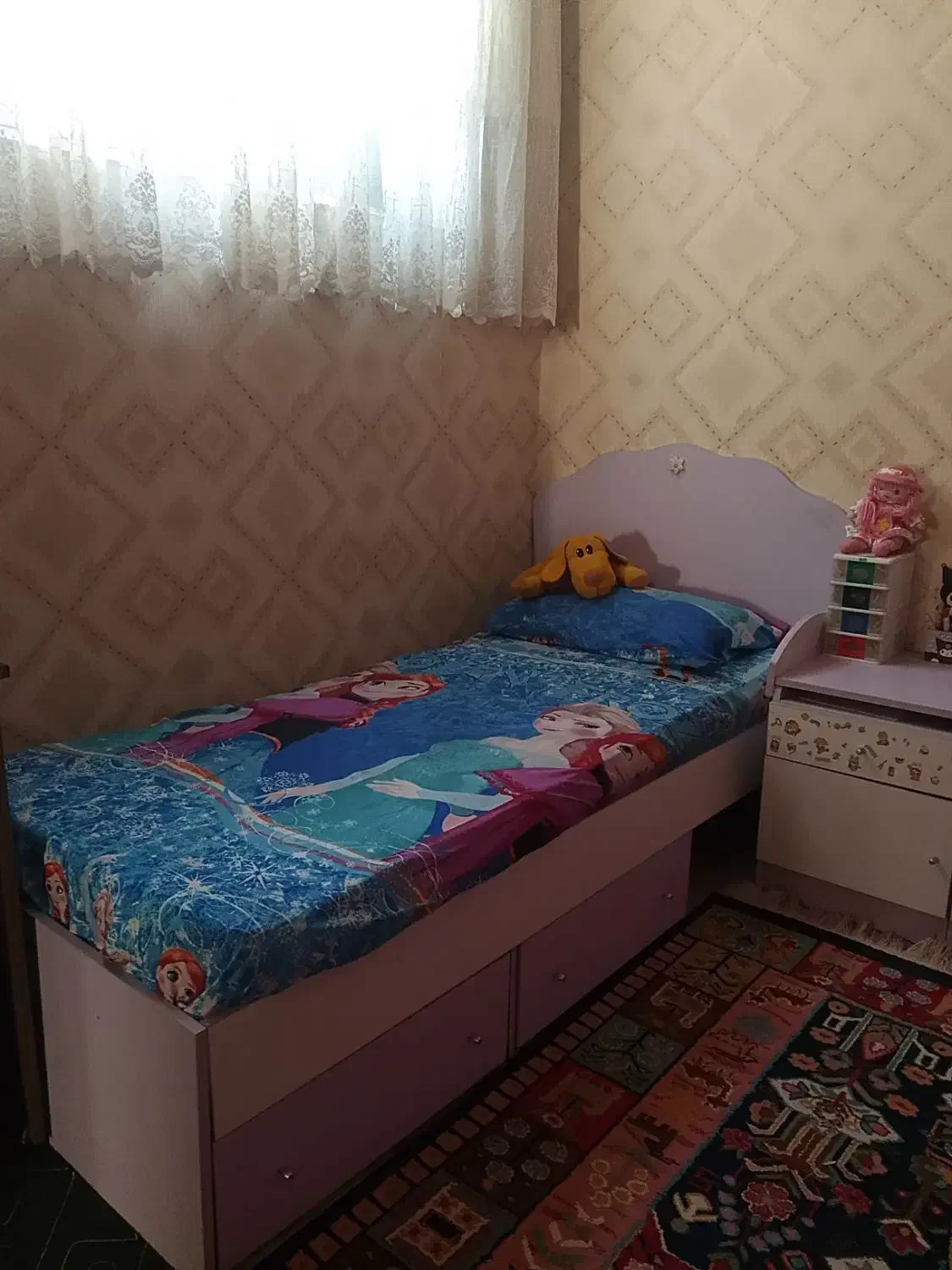 تختخواب نوجوان دخترانه|تخت و سرویس خواب|ری, شهید غیوری (ابن باویه)|دیوار