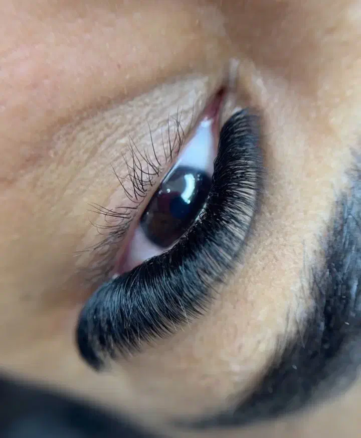 تخفیف اکستنشن مژه و کاشت و لیفت|خدمات آرایشگری و زیبایی|بندر انزلی, نوروزی|دیوار