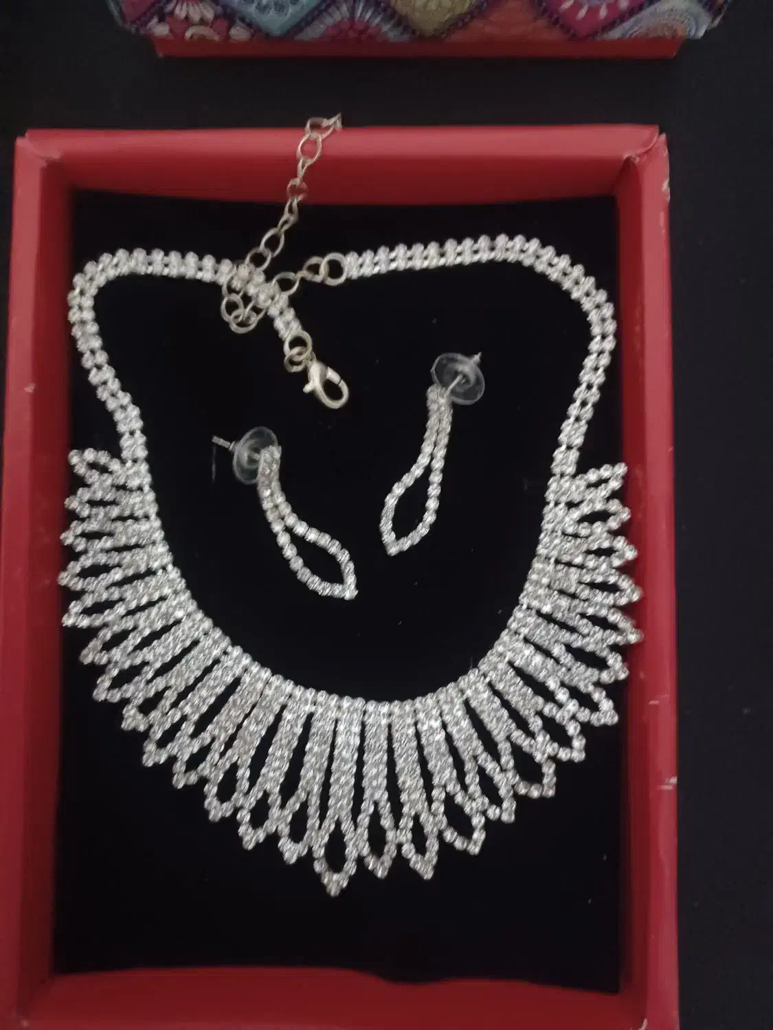 گردنبند مجلسی|بدلیجات|قم, نیروگاه|دیوار